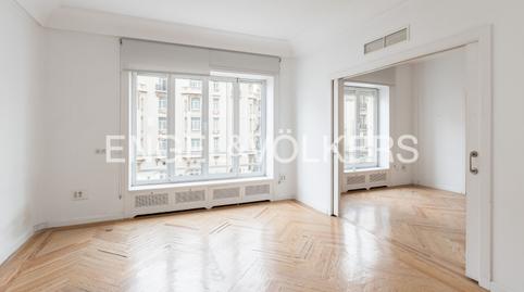 Foto 2 de Apartament en venda a Cortes - Huertas,  Madrid Capital