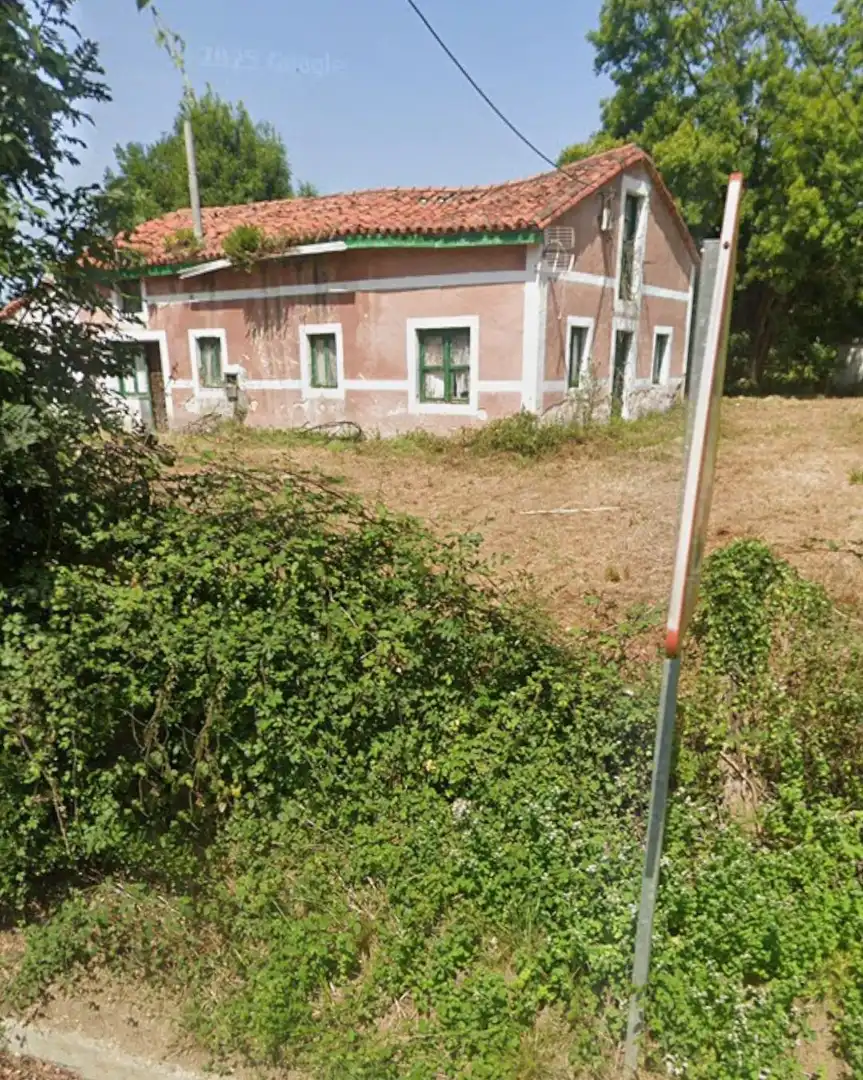 Casa rústica en venda a Barrio Barrio Llana