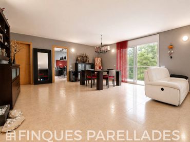 Casa amb piscina en venda a Canyelles