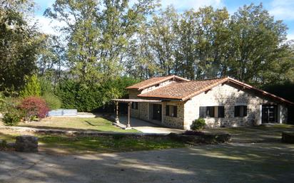 Vista exterior de Casa o xalet en venda en Cuacos de Yuste amb Aire condicionat, Terrassa i Piscina