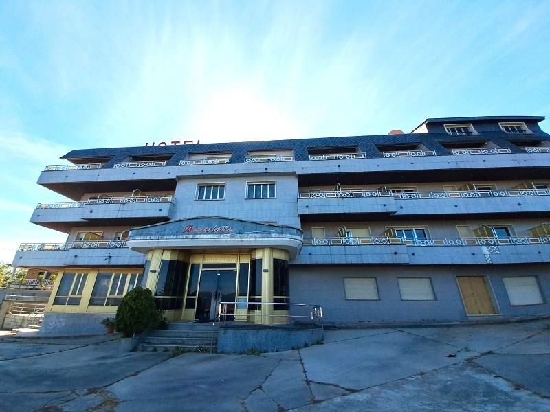 Vista exterior de Edifici en venda en Sanxenxo