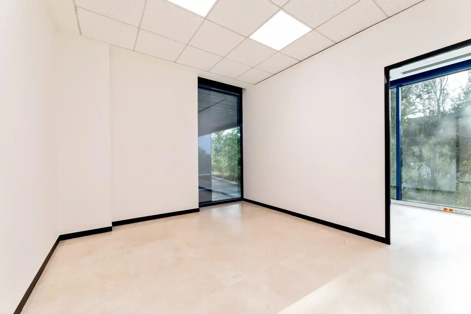 Büro zum Verkauf in Pozuelo de Alarcón mit Klimaanlage und Heizung