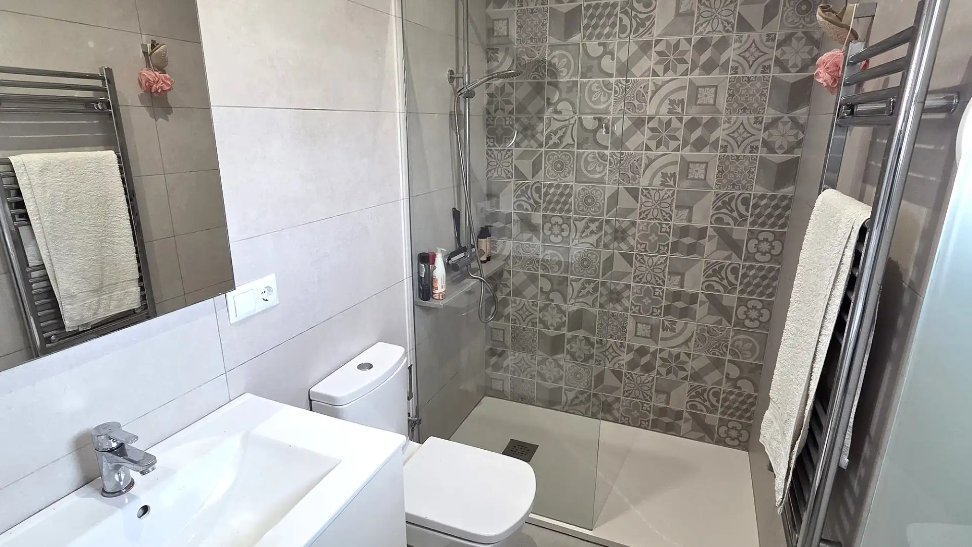 Bany de Casa o xalet en venda en Cartagena amb Aire condicionat, Jardí privat i Terrassa