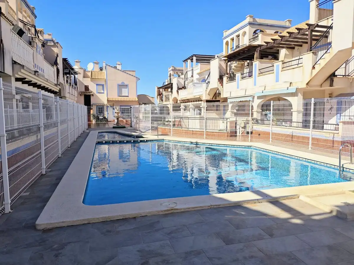 Piscina de Apartament en venda en Cartagena amb Aire condicionat, Terrassa i Traster