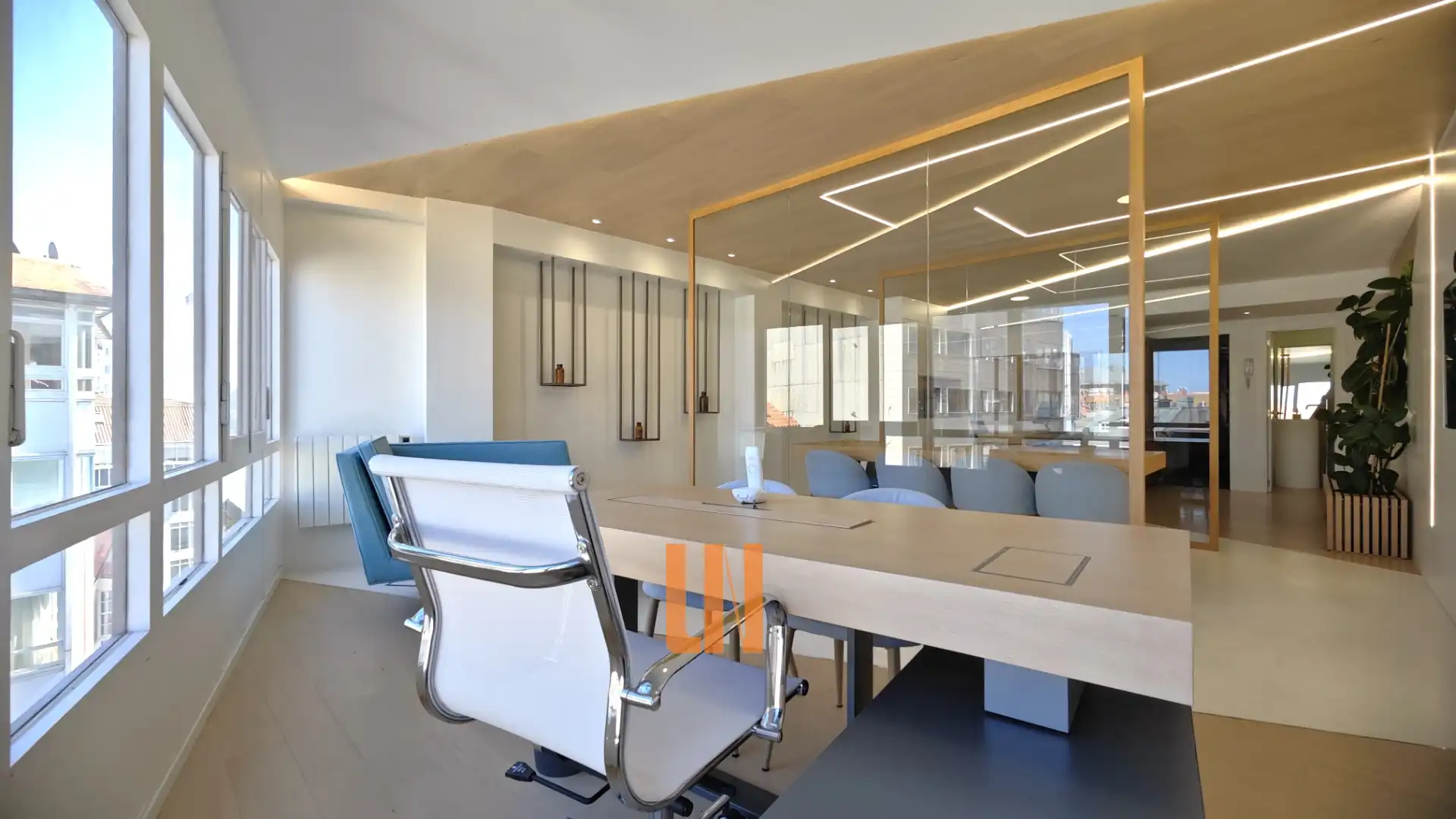 Office for rent in A Coruña Capital   with Heating, Furnished and Internet