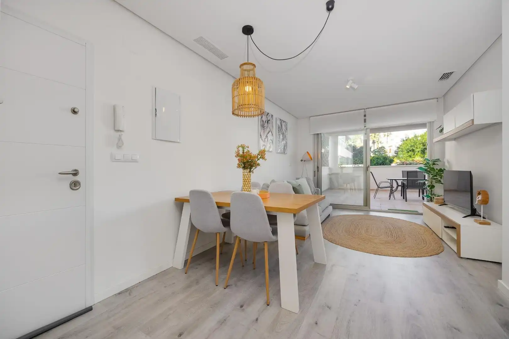 Apartment with pool for sale in Orihuela Costa, imagen 2