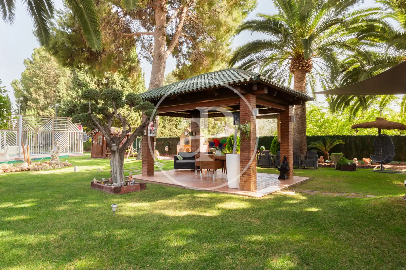 Jardín de Casa o chalet en venta en Elda con Aire acondicionado, Calefacción y Jardín privado