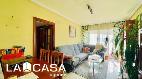 Foto 2 de Piso en venta en Paseo de Puerto Rico, La Avanzada - La Cueva, Madrid