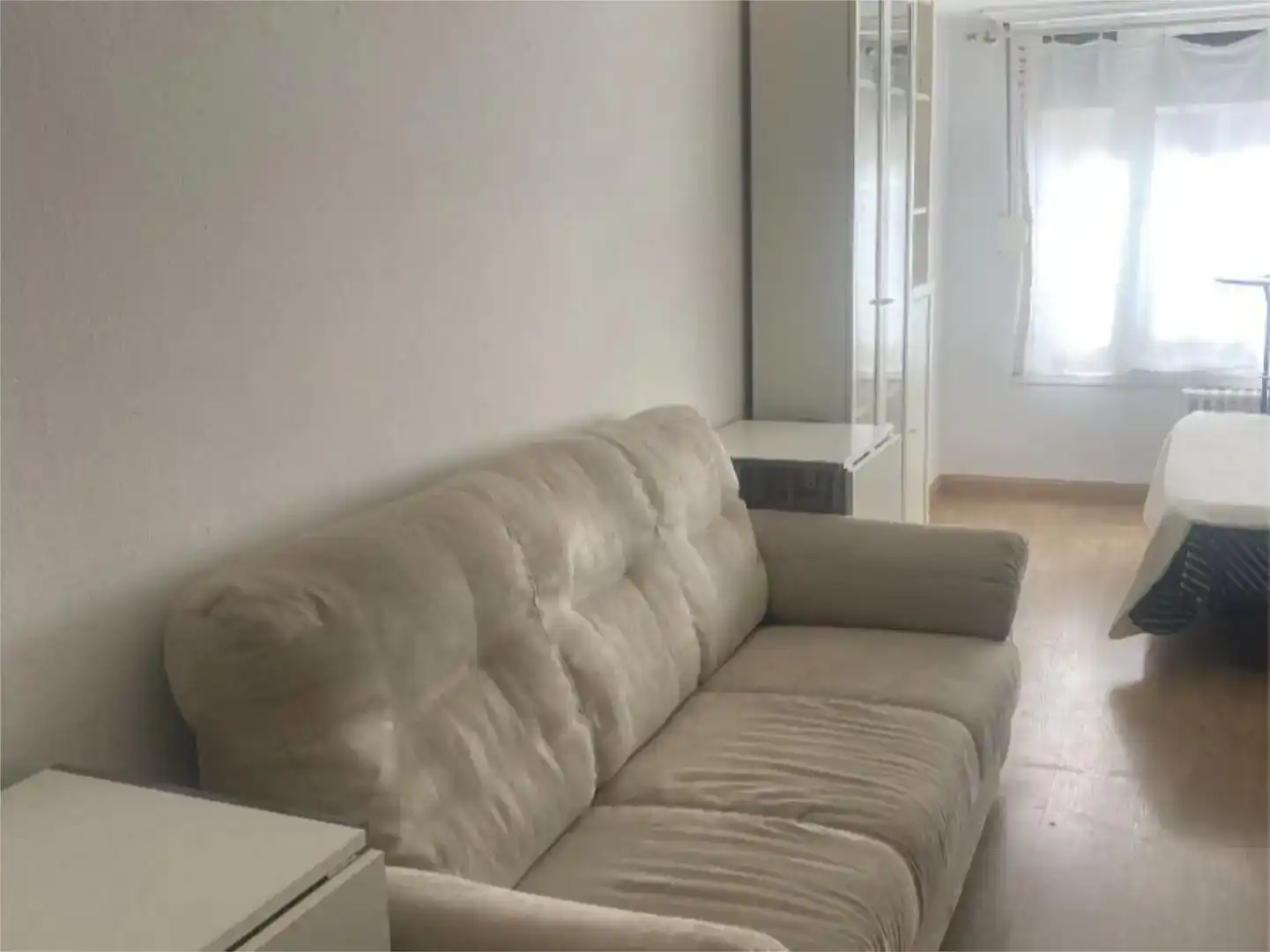 Wohnzimmer von Wohnung zur Miete in  Zaragoza Capital mit Klimaanlage