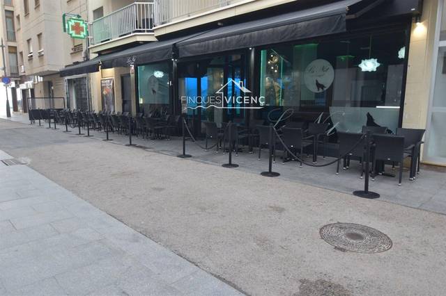 Local comercial en Alquiler en de Monturiol en Calafell Platja