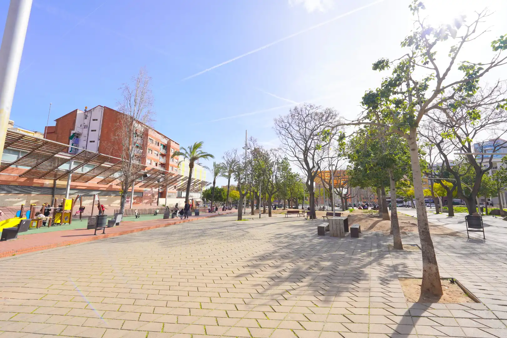 Außenansicht von Wohnung zum Verkauf in Barcelona mit Ofen