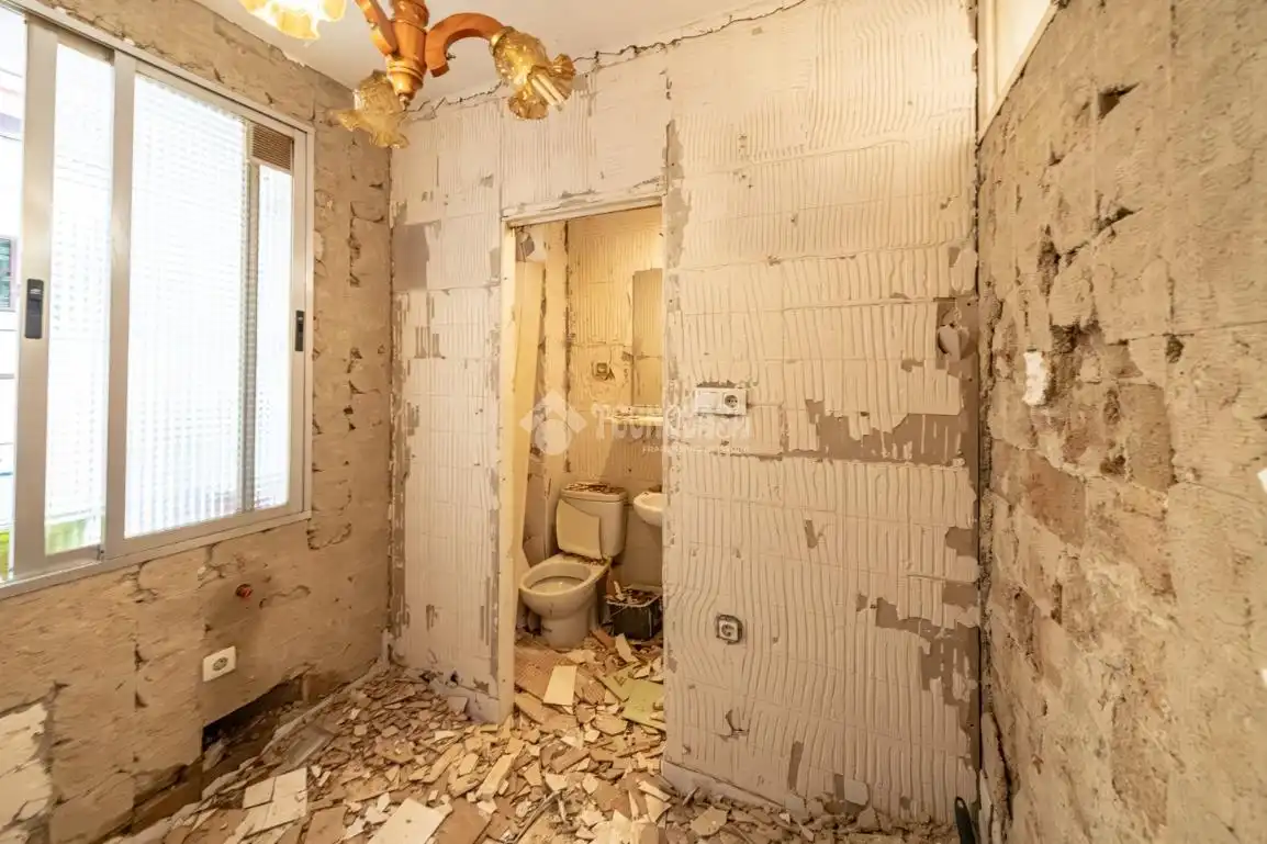 Bathroom of Flat for sale in Madrid
