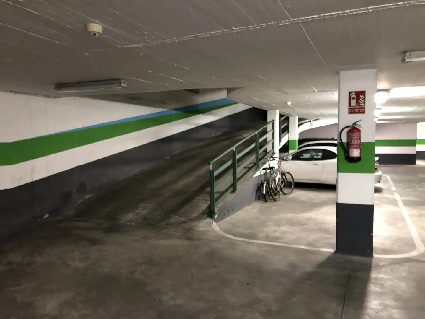 Garage zur Miete in Carrer Ramon y Cajal, Sant Joan