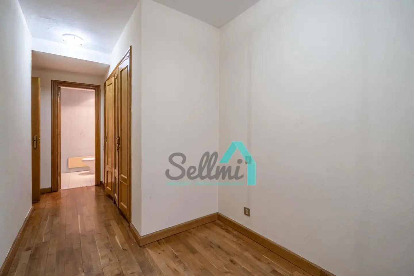 Piso en venta en Oviedo  con Calefacción, Parquet y Terraza