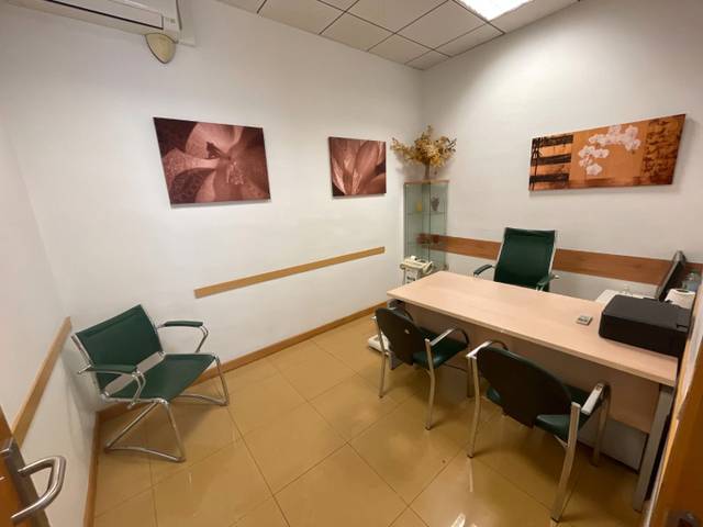 Local comercial en Alquiler en Alameda Sundheim, 28 en Reina Victoria - Matadero