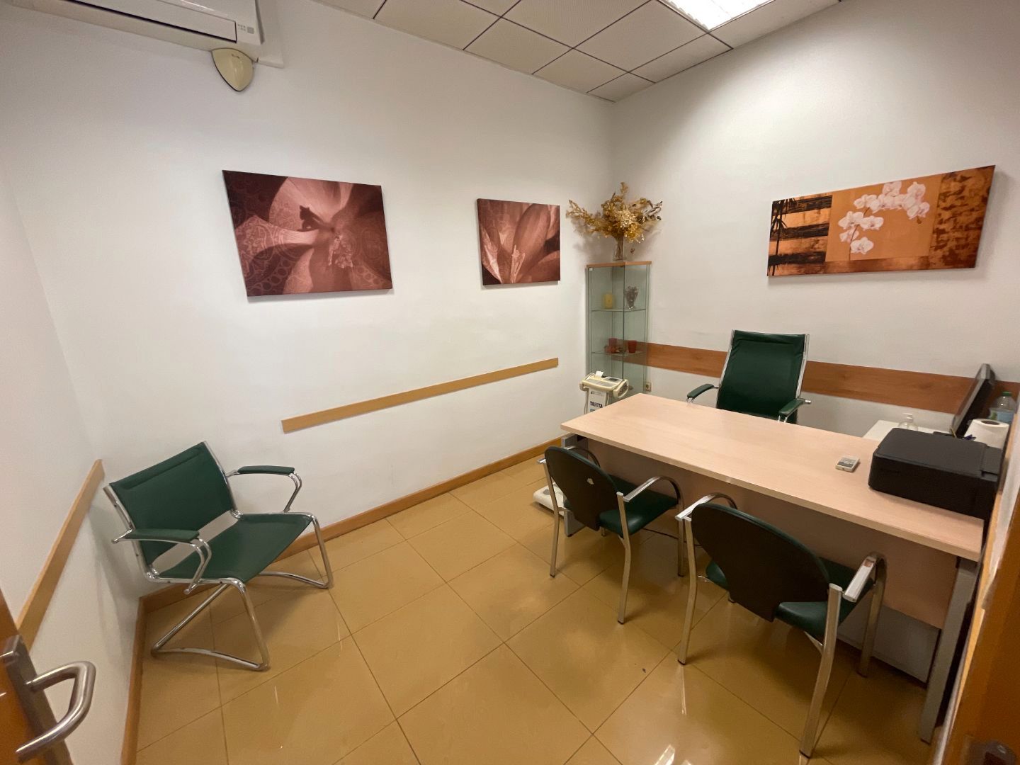 Premises to rent in  Huelva Capital  with Air Conditioner, Heating and Furnished