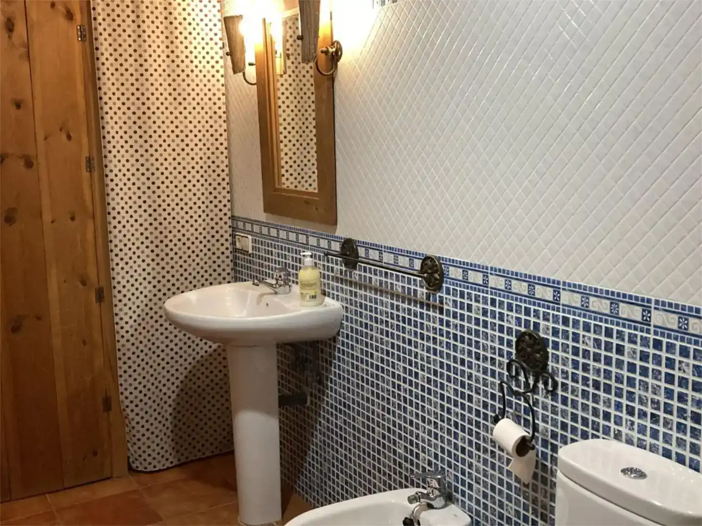 Bathroom of Country homes for rent in Villanueva de la Jara  with Private garden and Furnished