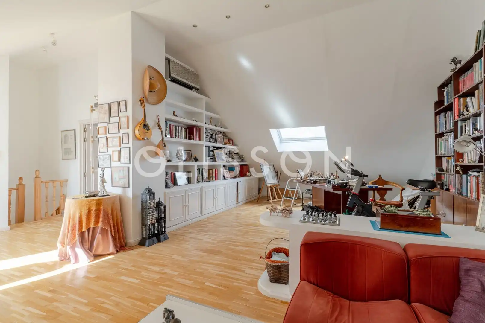 Sala de estar de Casa o chalet en venta en Madrid con Aire acondicionado, Calefacción y Jardín privado