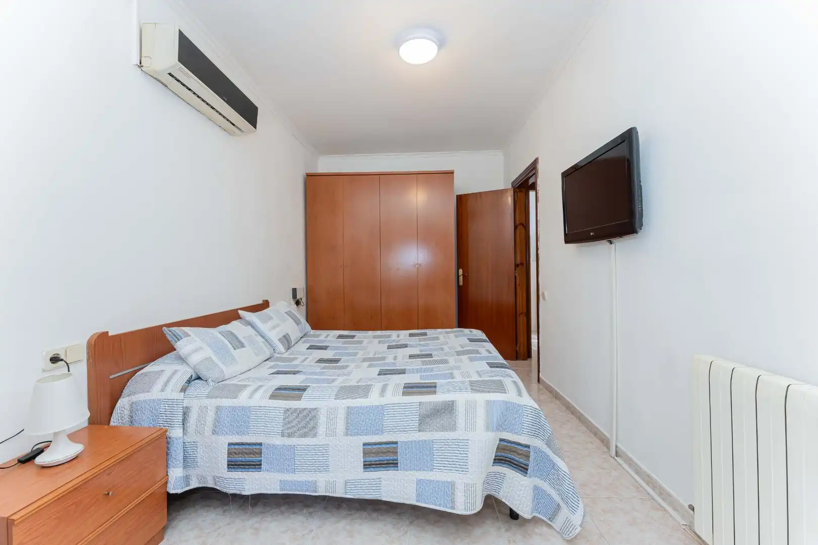Dormitori de Casa o xalet en venda en Viladecans amb Aire condicionat, Calefacció i Jardí privat
