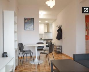 Living room of Flat to rent in  Madrid Capital  with Air Conditioner, Heating and Furnished