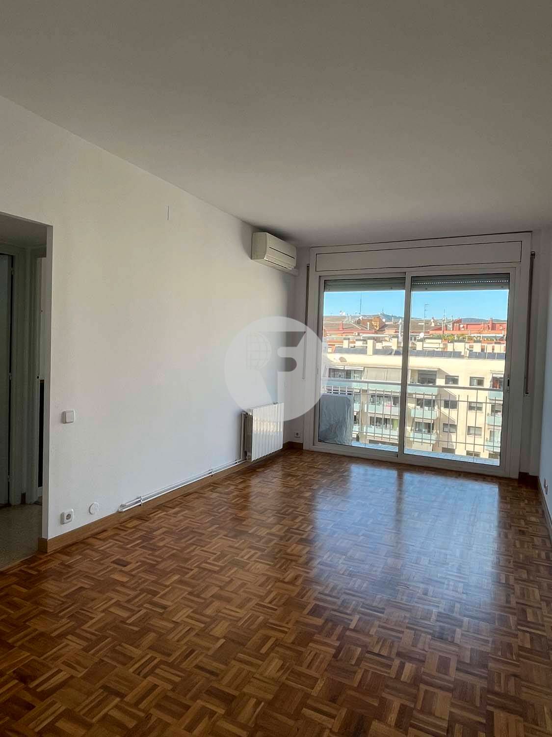 Dormitori de Pis de lloguer en  Barcelona Capital amb Aire condicionat i Calefacció