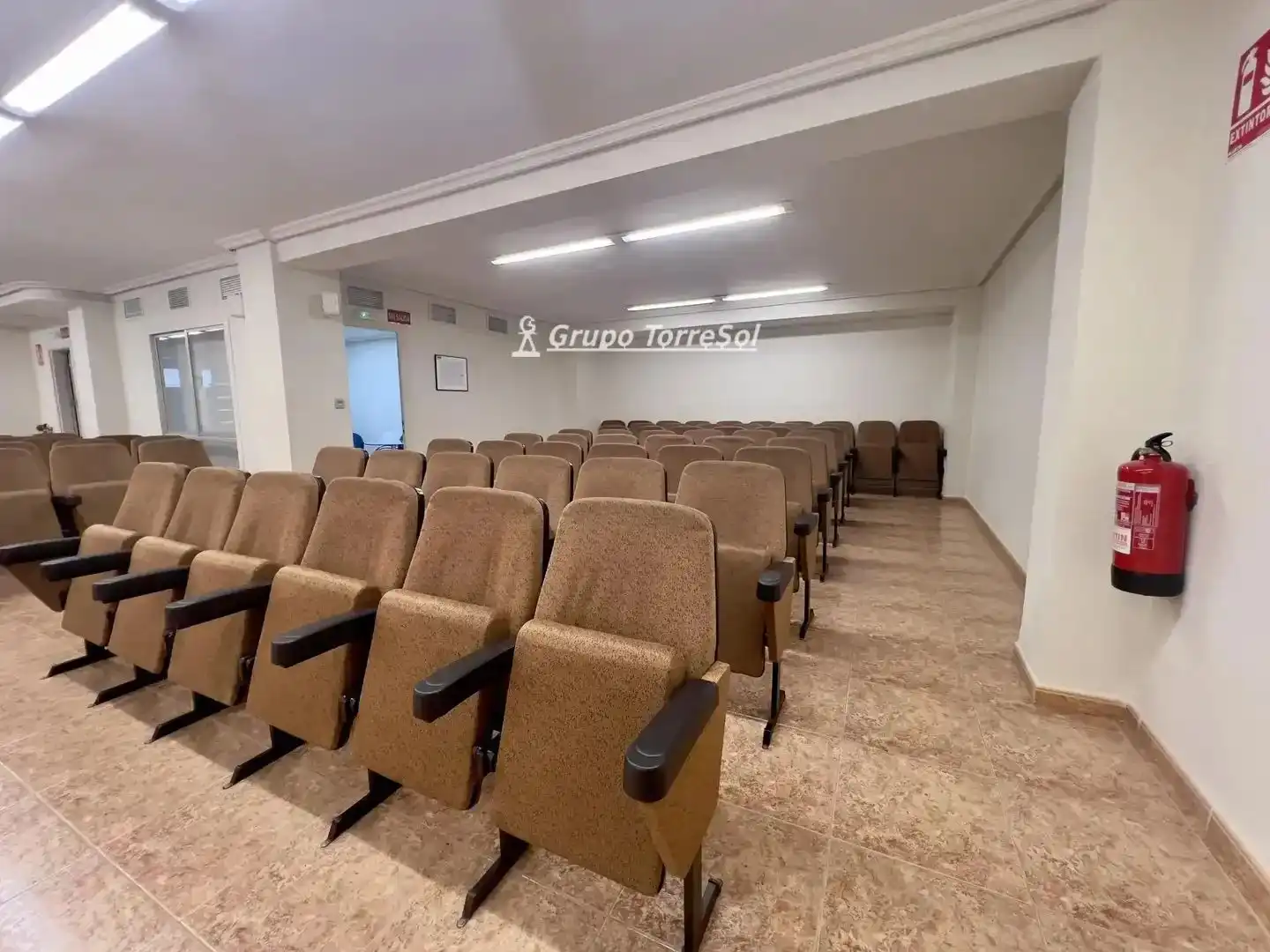 Gewerbefläche zum Verkauf in Clara Campoamor, imagen 22