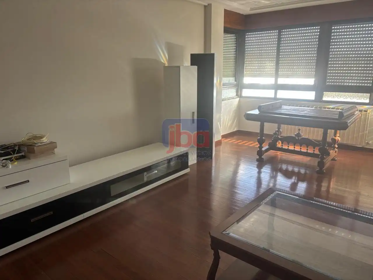Sala d'estar de Casa o xalet en venda en Ourense Capital  amb Calefacció, Jardí privat i Terrassa