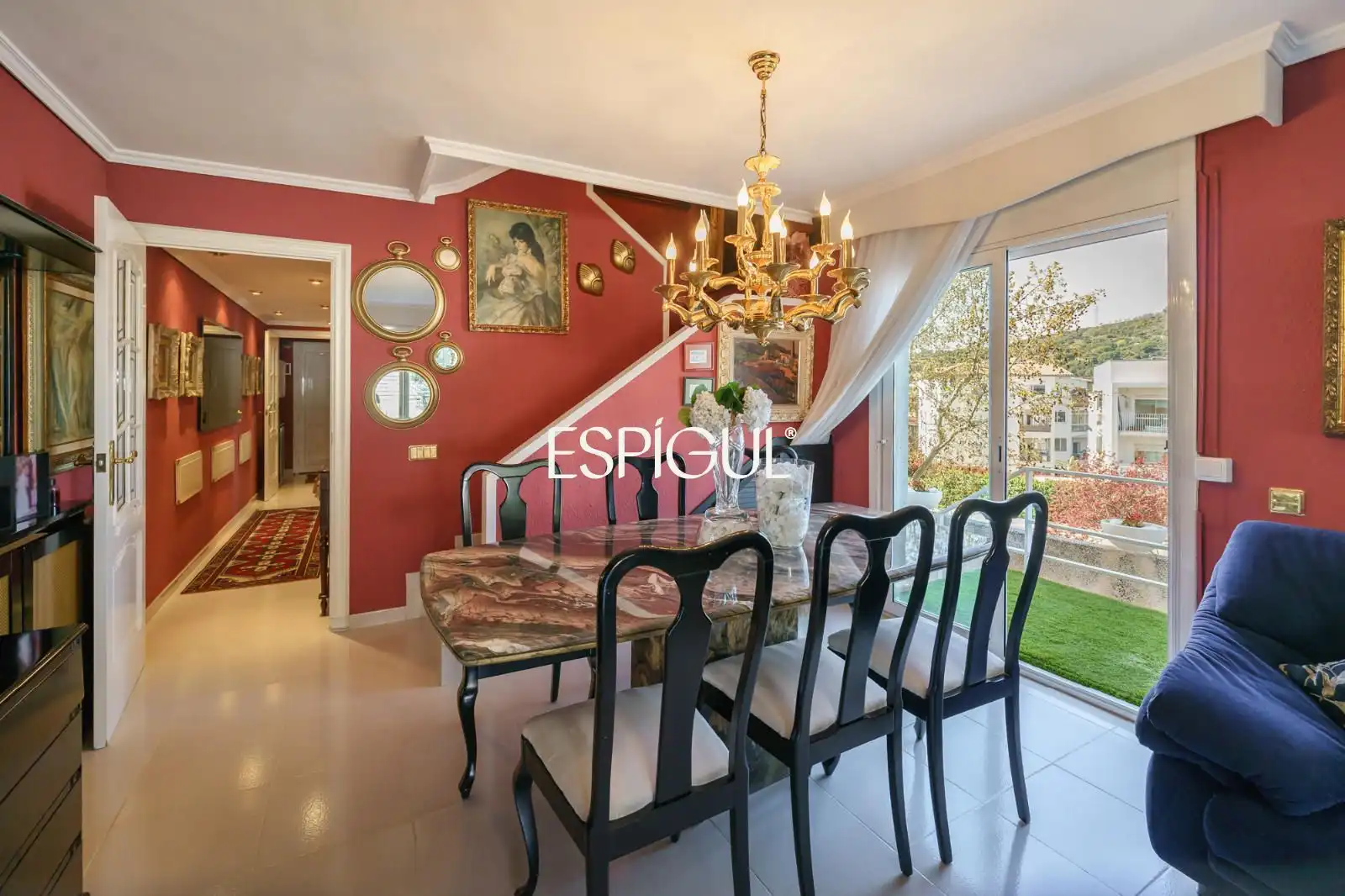 Comedor de Casa adosada en venta en Tiana con Aire acondicionado, Calefacción y Jardín privado