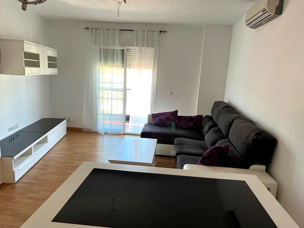 Sala d'estar de Pis en venda en  Córdoba Capital amb Aire condicionat, Terrassa i Moblat