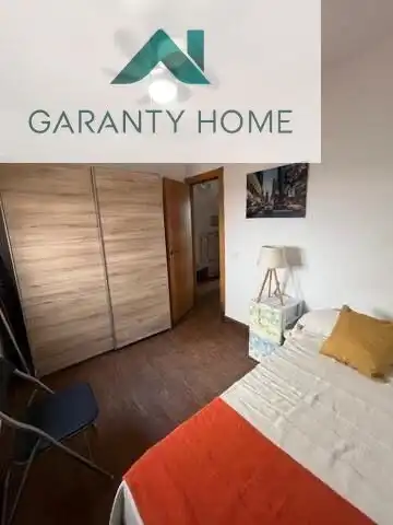 Dormitori de Casa o xalet de lloguer en Málaga amb Jardí privat, Traster i Moblat