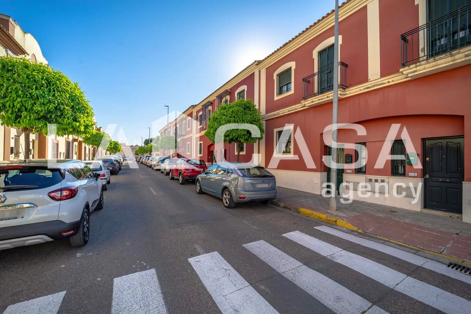 Vista exterior de Casa adosada en venta en Dos Hermanas con Aire acondicionado, Terraza y Trastero