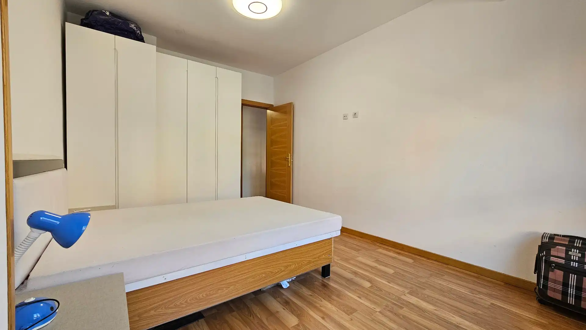 Dormitori de Pis en venda en Vitoria - Gasteiz amb Parquet, Terrassa i Traster