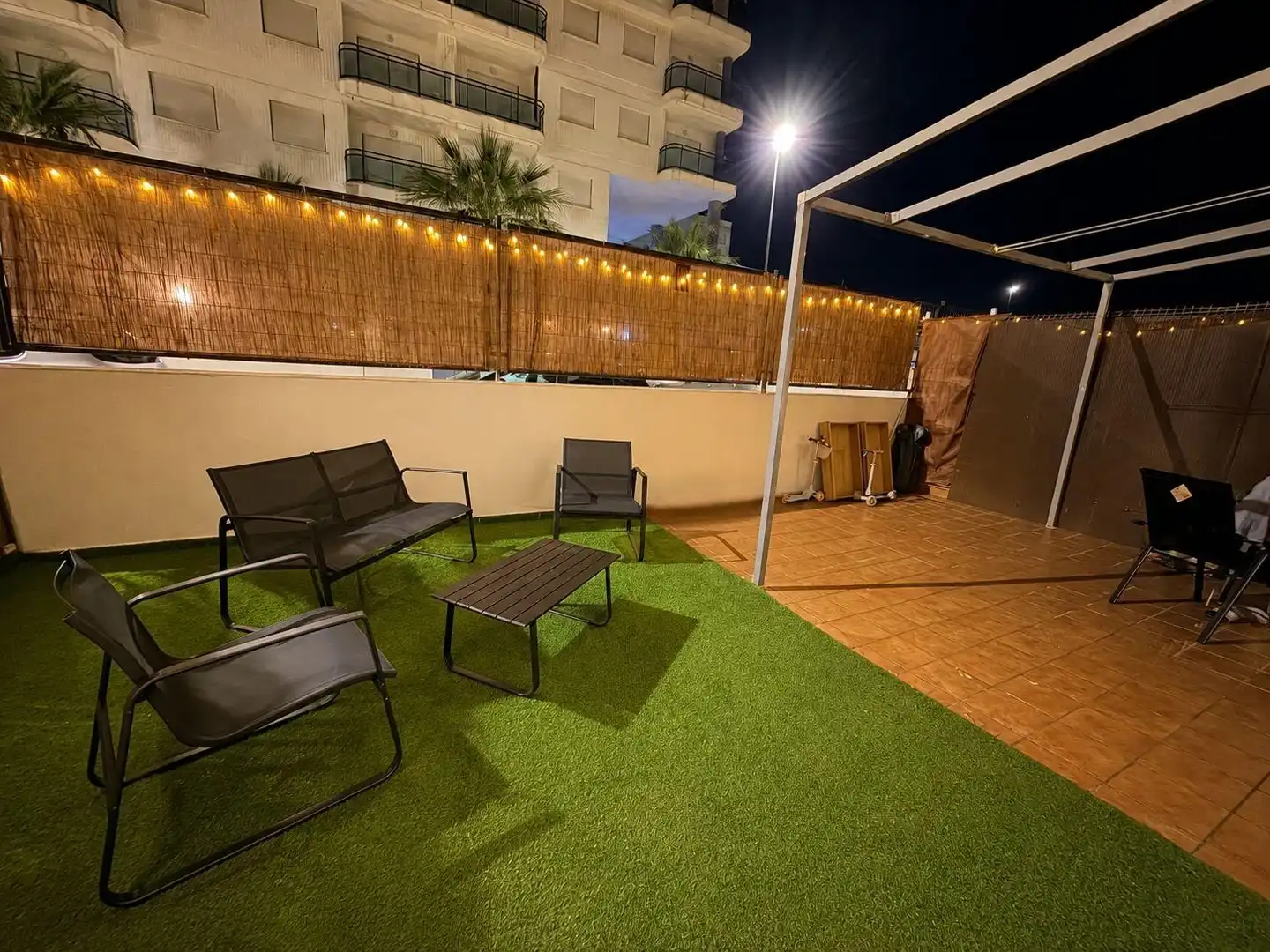Terrassa de Apartament de lloguer en Daimús amb Aire condicionat, Moblat i Piscina comunitària