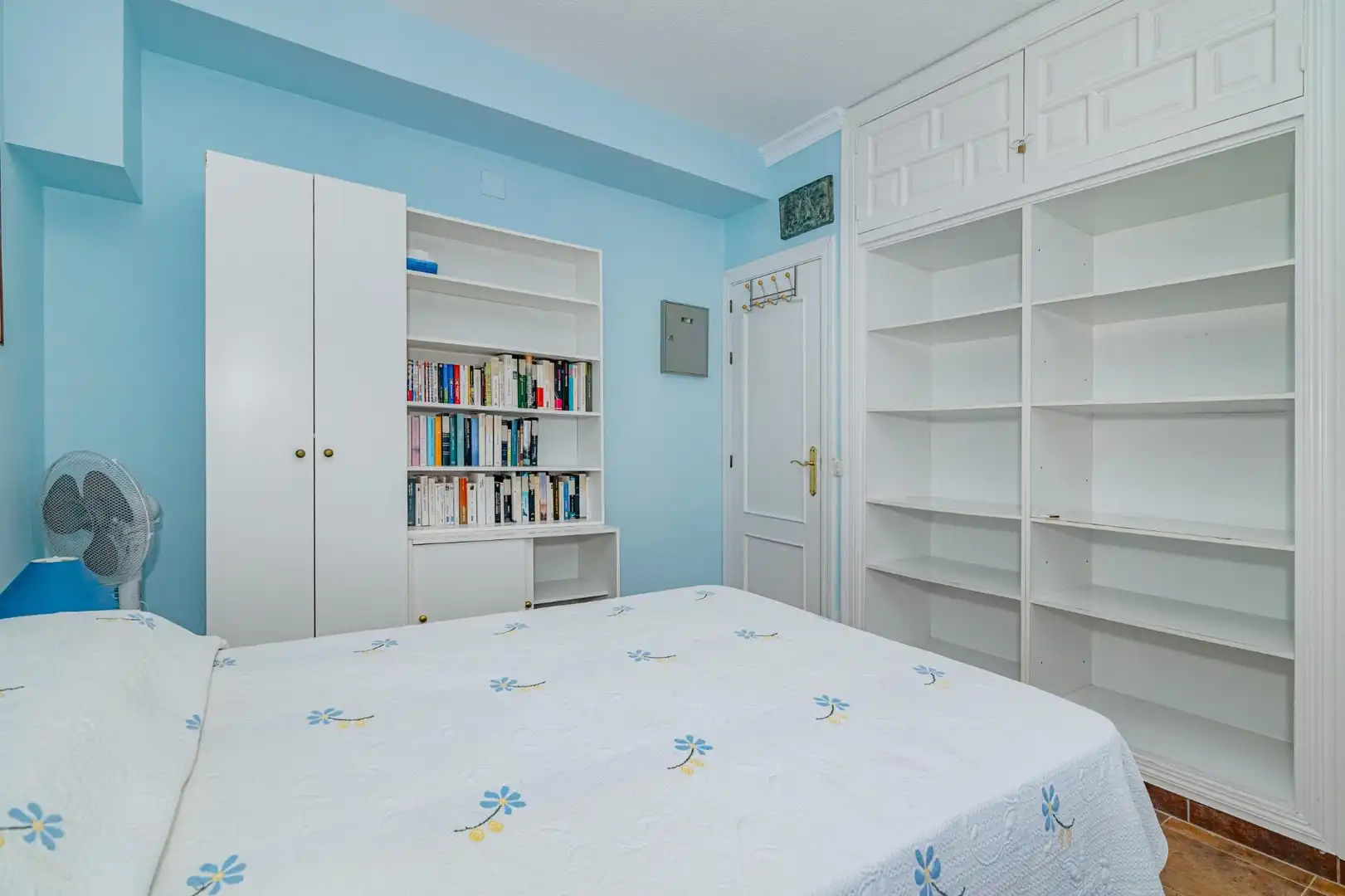 Habitación de Casa o chalet en venta en Almuñécar con Terraza y Piscina