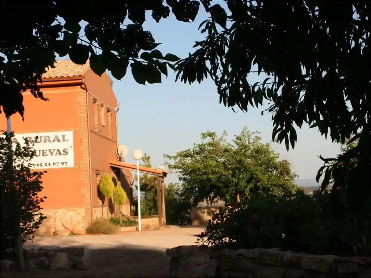 Vista exterior de Casa o chalet en venta en Villahermosa con Aire acondicionado, Jardín privado y Piscina