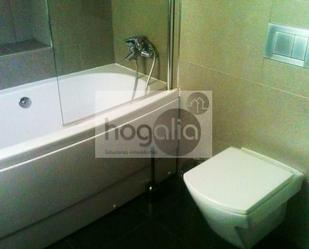 Bany de Planta baixa de lloguer en  Sevilla Capital amb Aire condicionat i Moblat