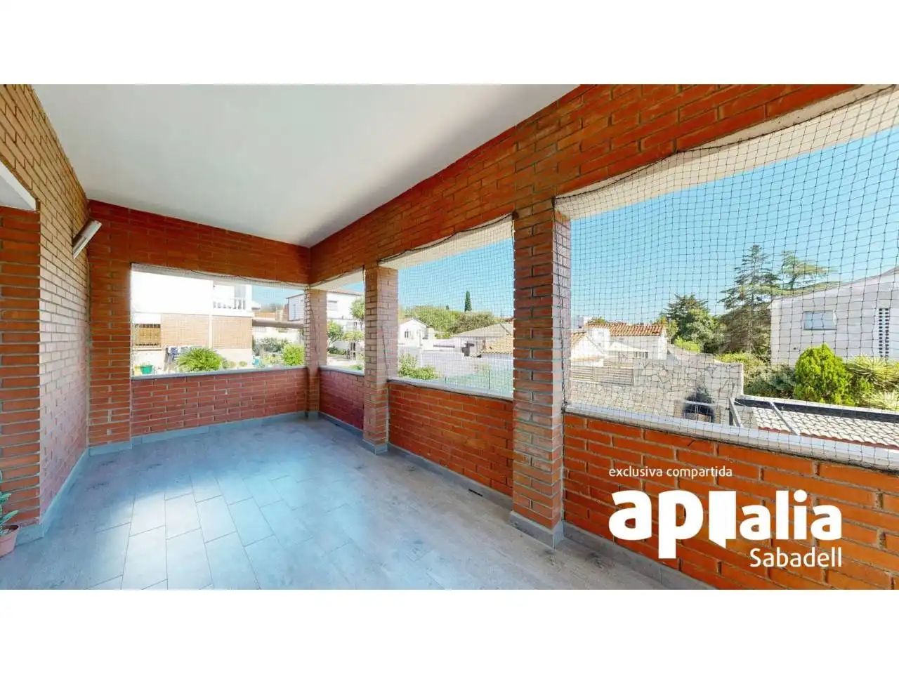 Vista exterior de Casa o chalet en venta en Barberà del Vallès con Aire acondicionado, Calefacción y Jardín privado