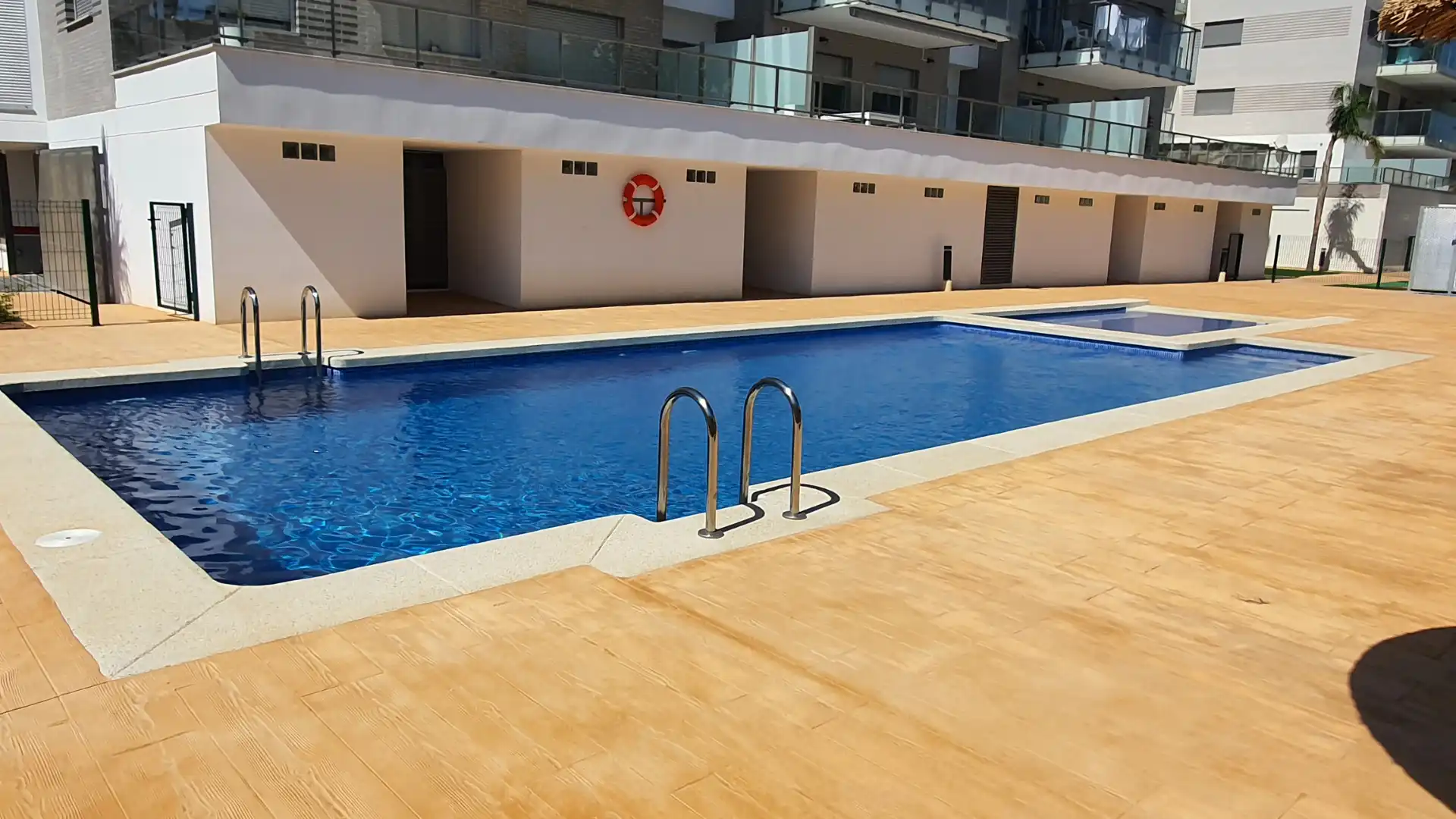 Piscina de Apartamento de alquiler en Oliva con Aire acondicionado, Calefacción y Terraza