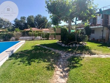 Casa con piscina en venta en Jabalcuz