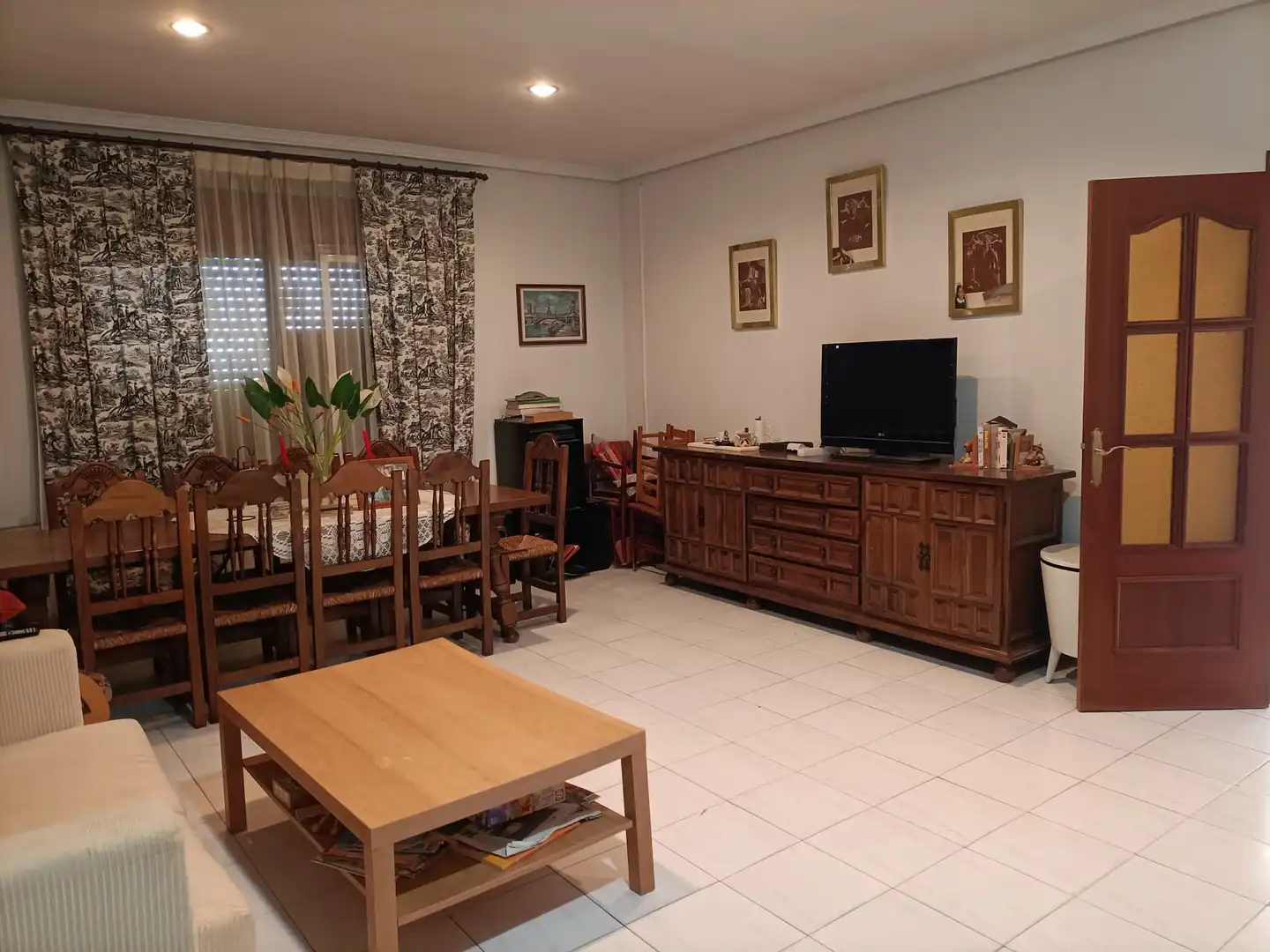 Sala de estar de Casa o chalet en venta en Manzaneque con Aire acondicionado, Calefacción y Amueblado