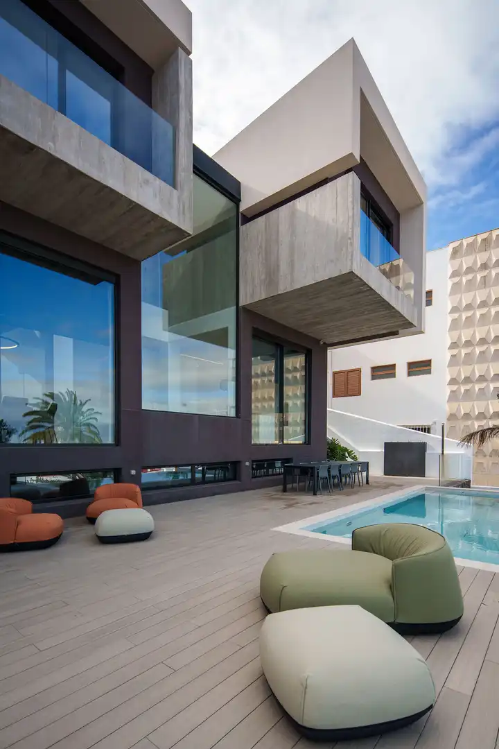 Vista exterior de Casa o chalet en venta en Las Palmas de Gran Canaria con Aire acondicionado, Calefacción y Jardín privado