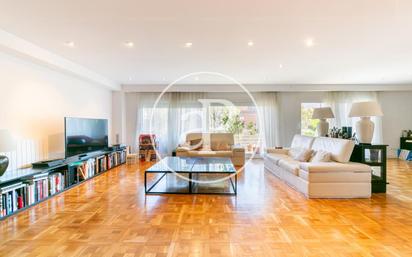 Living room of Flat for sale in  Barcelona Capital  with Air Conditioner and Terrace