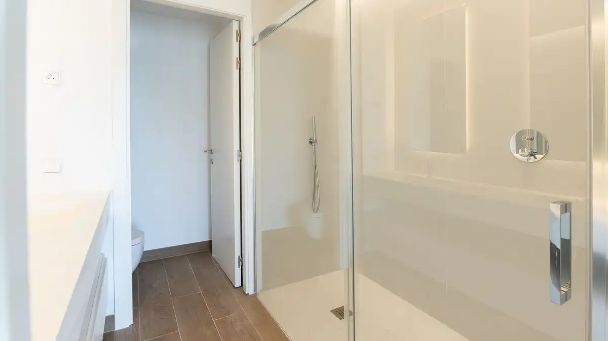 Badezimmer von Einfamilien-Reihenhaus zum Verkauf in Benalmádena mit Klimaanlage, Terrasse und Abstellraum