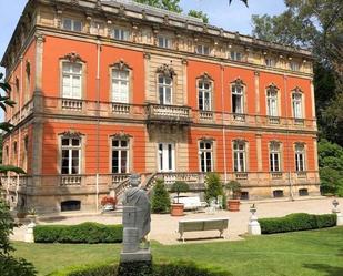 Vista exterior de Casa o xalet en venda en Gijón  amb Calefacció, Jardí privat i Terrassa