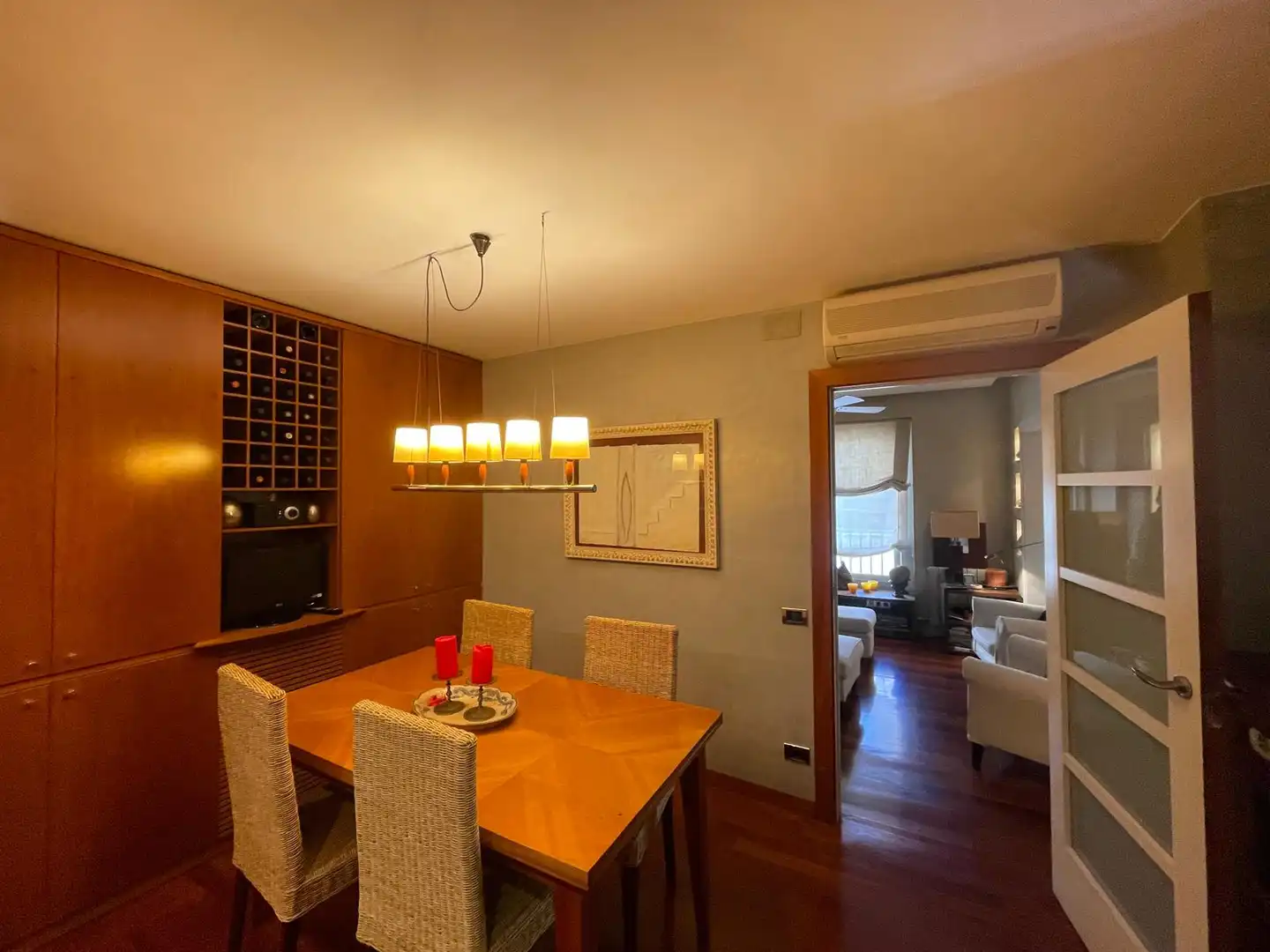 Comedor de Piso en venta en Barcelona con Calefacción