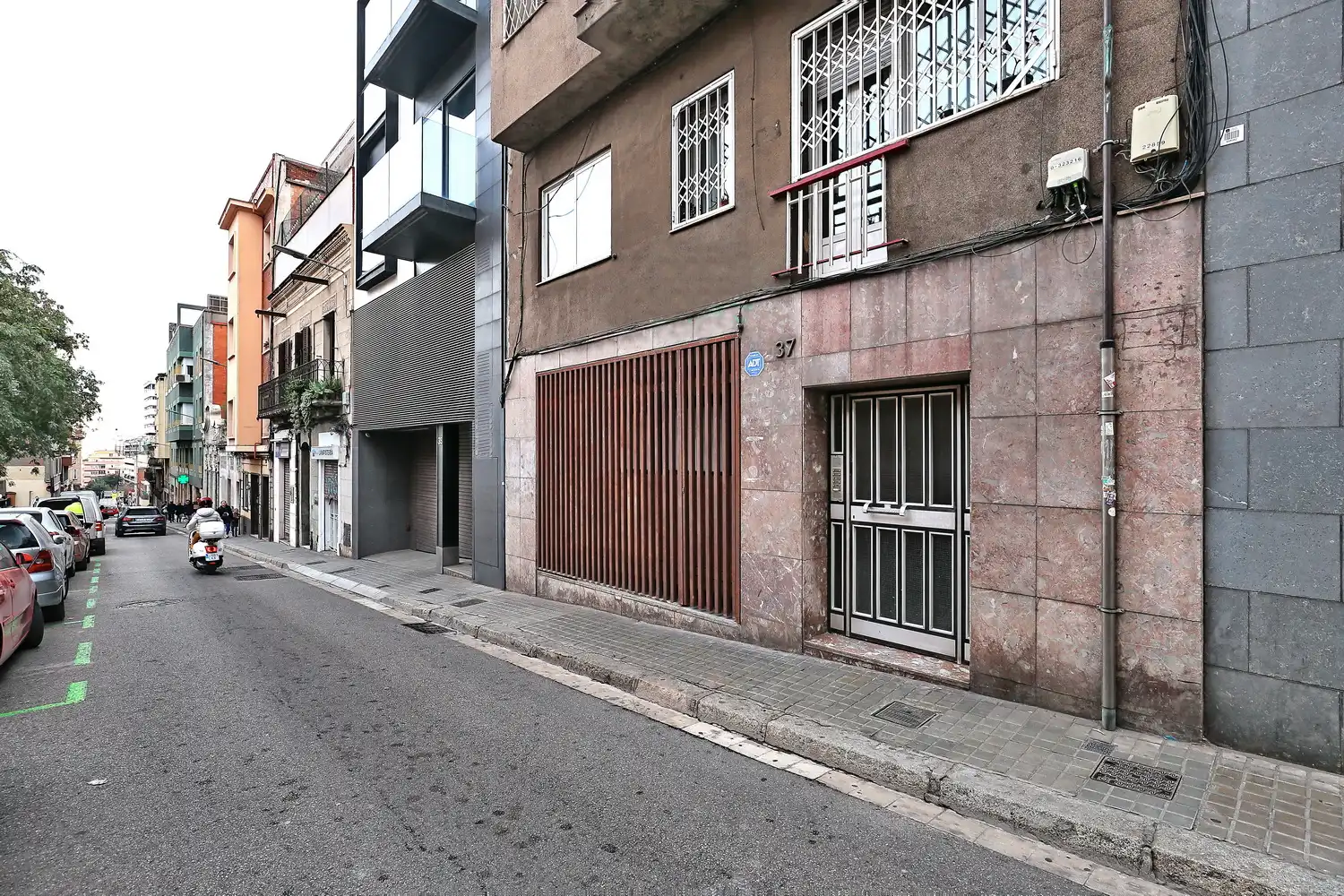 Außenansicht von Wohnung zum Verkauf in Barcelona mit Klimaanlage, Heizung und Möbliert