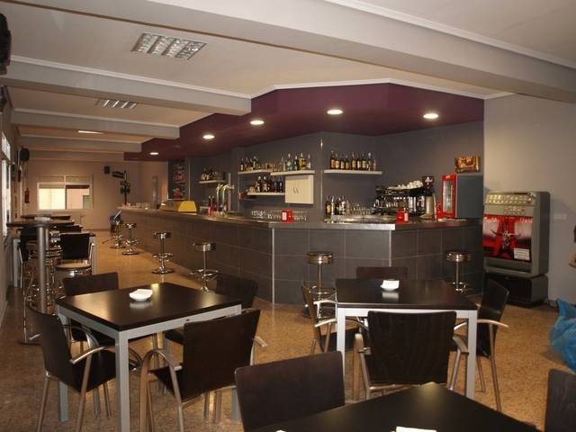 Local comercial en Alquiler en Plaza Mayor, 2 en Cella