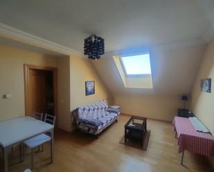 Sala d'estar de Apartament de lloguer en Poblete amb Calefacció