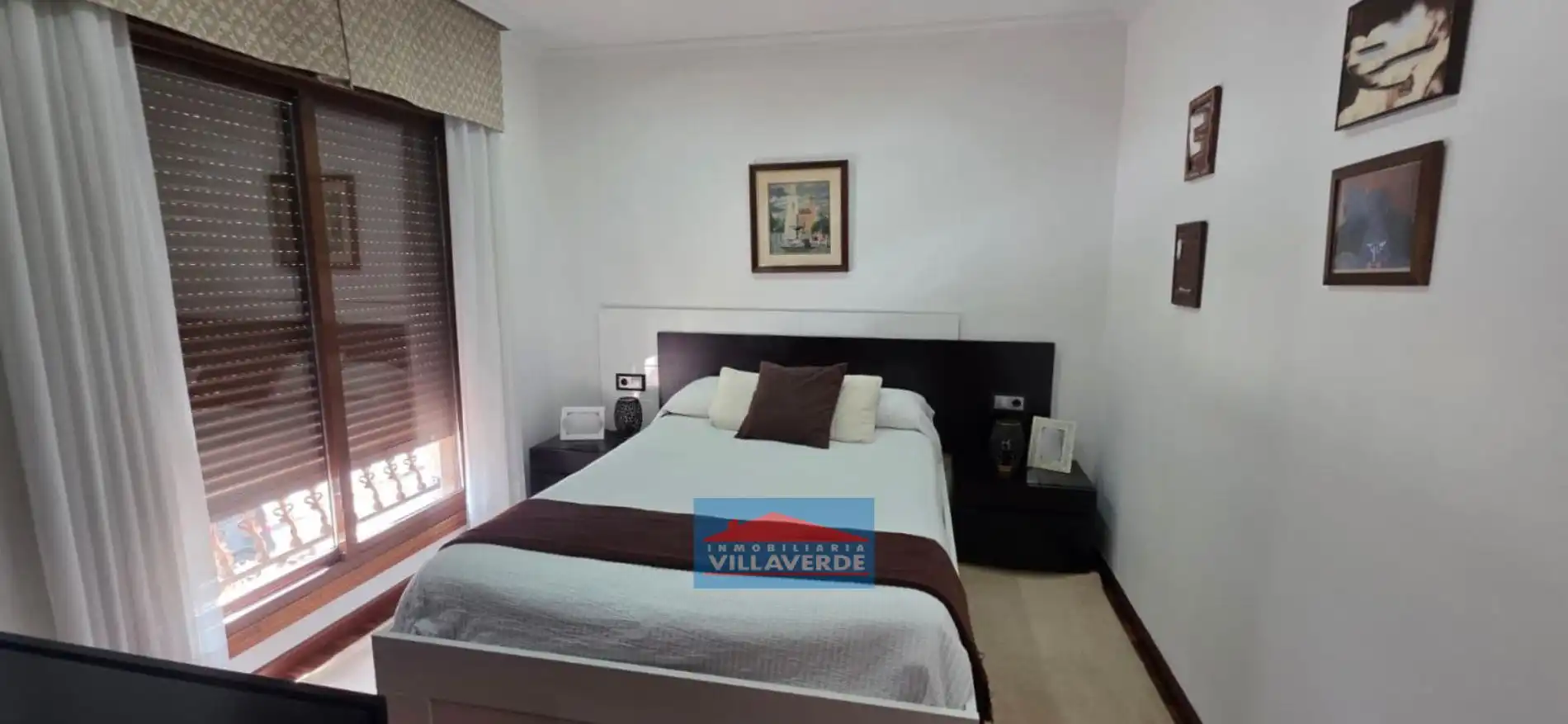 Habitación de Casa adosada en venta en Cangas  con Calefacción, Terraza y Trastero