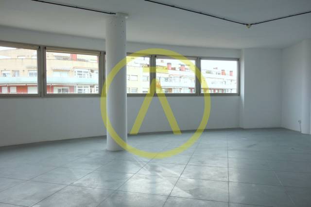 Oficina en Venta en Passeig de les Lletres en Barri del Centre